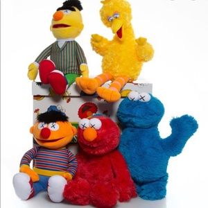 KAWS Sesame Street Uniqlo Plush Complete Set